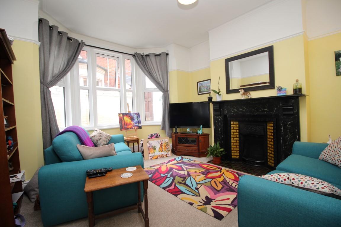 2 bed property in Tilehurst Road, Reading